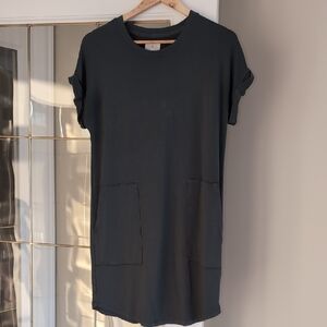 Lou & Grey l Knit Dress Dark Green